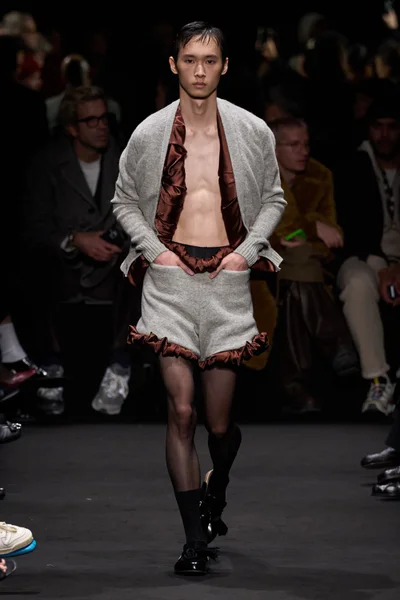 Look 29